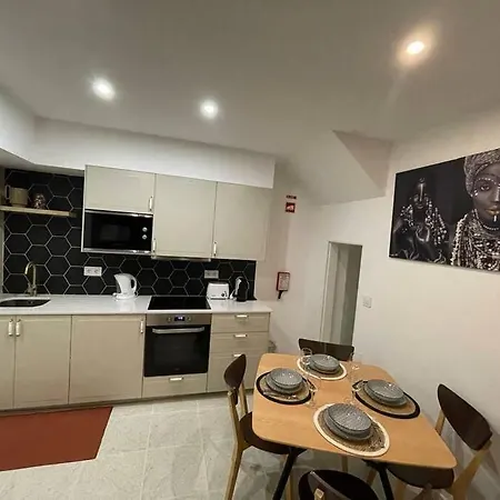 Lovely 1 Bed Flat In Porches - Algarve * Porches (Algarve)